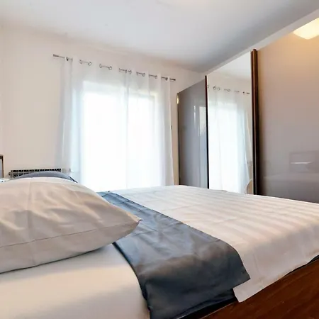 Meri Apartman Póla